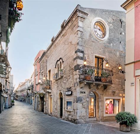 la boutique dior taormina.